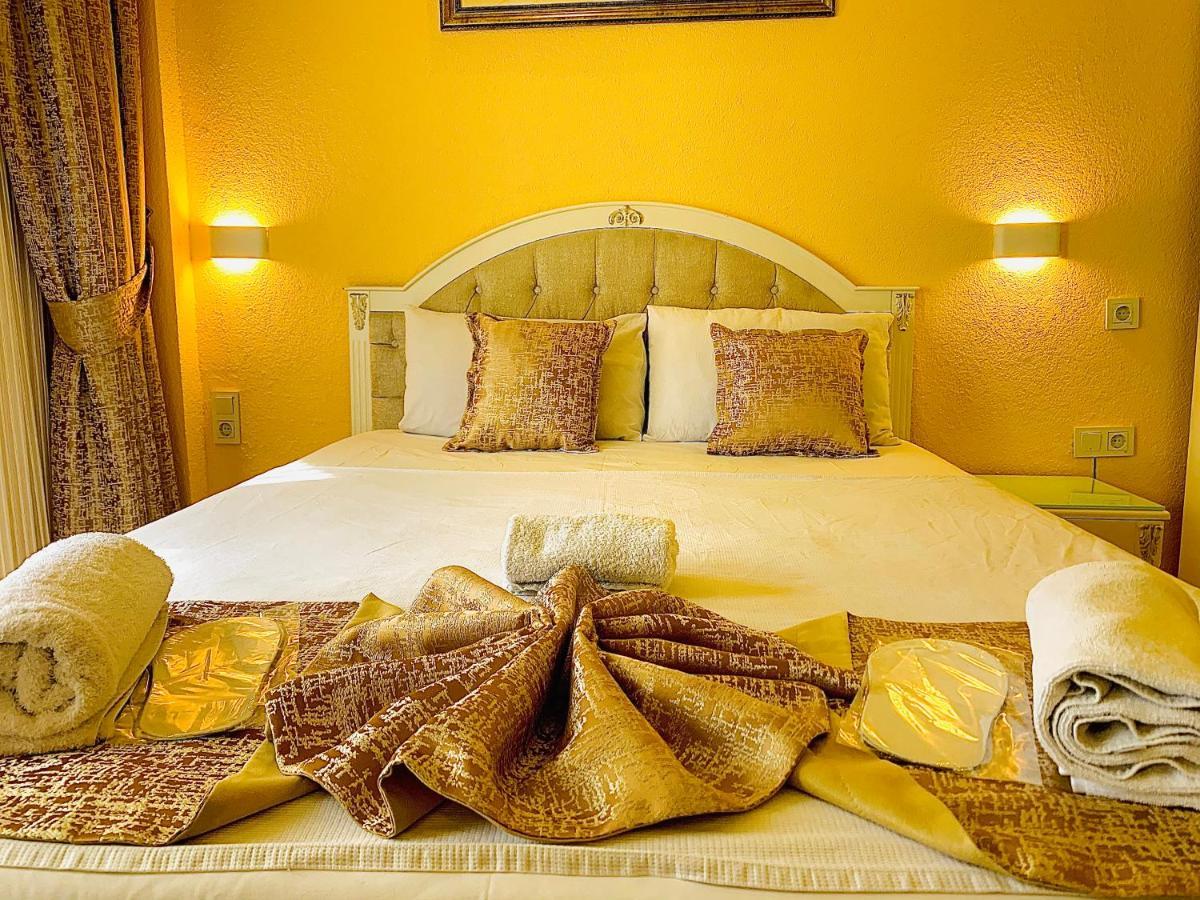 Elisa Hotel Истанбул Екстериор снимка