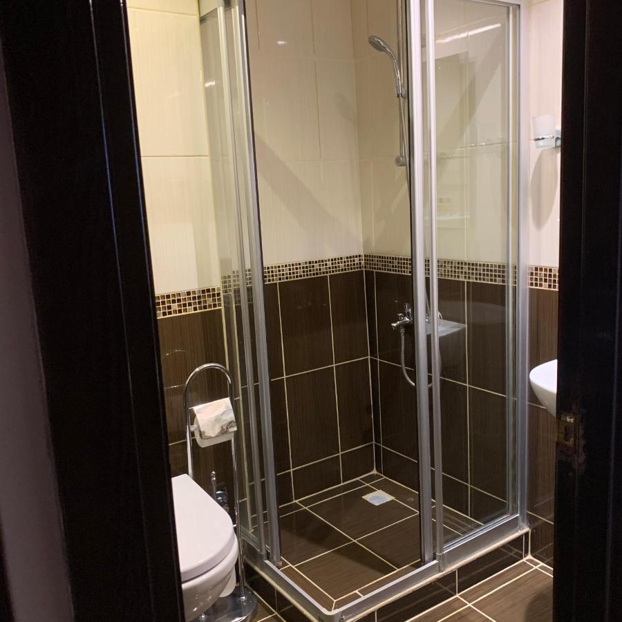 Elisa Hotel Истанбул Екстериор снимка