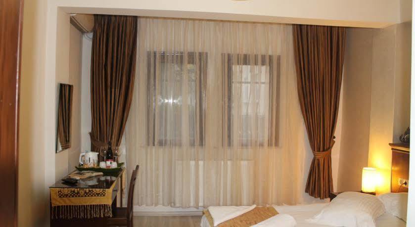 Elisa Hotel Истанбул Екстериор снимка